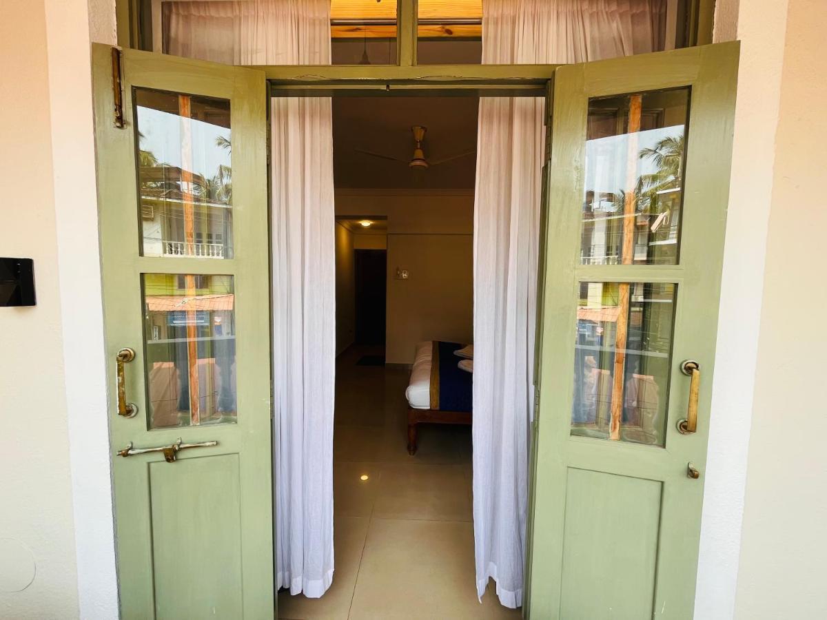 Nagas Hotel Satyavati Morjim Esterno foto